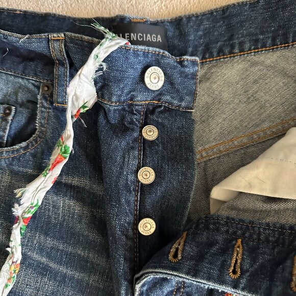 NWT authentic BALENCIAGA BAGGY JEANS Size XS - Fits Best to Waists 32-34 US - Picture 7 of 16